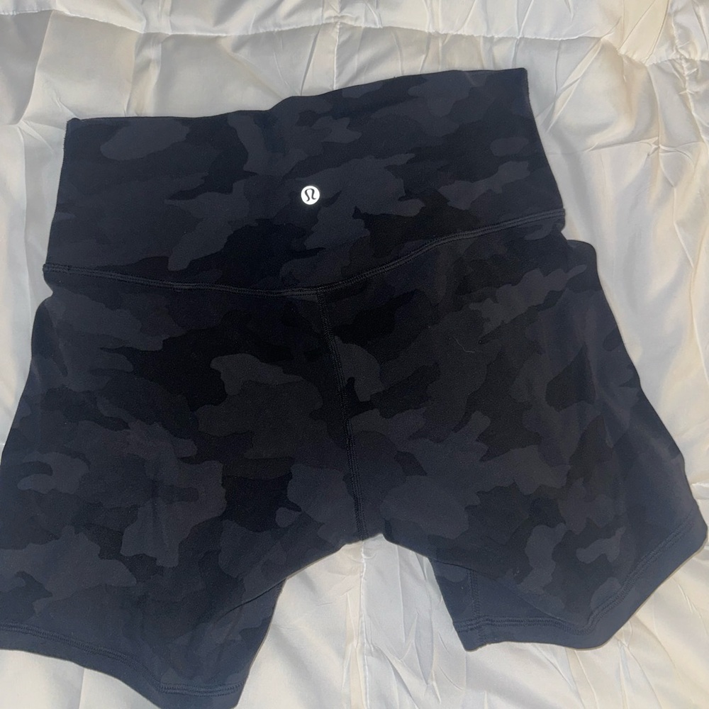 Lululemon align short camo HR 6”